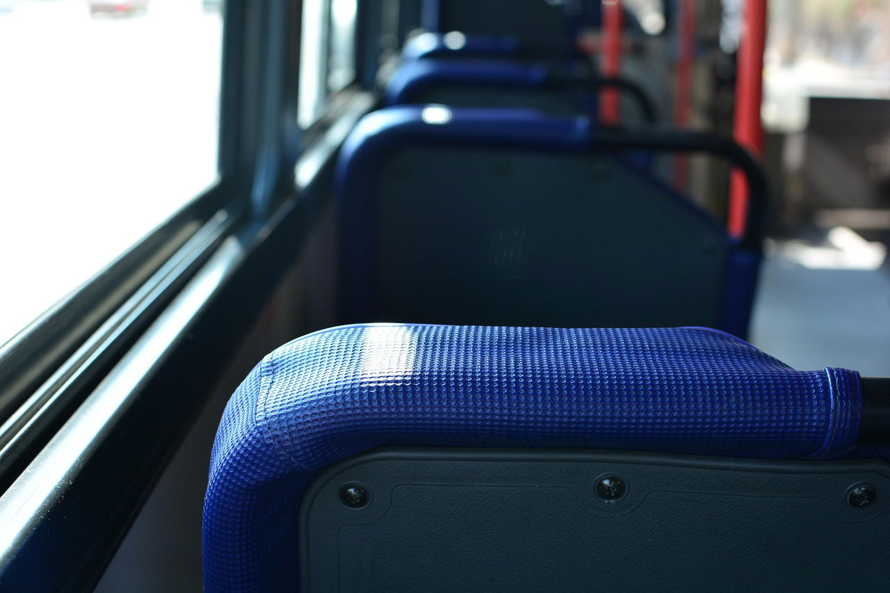Bus ÖPNV fahren Ticket
