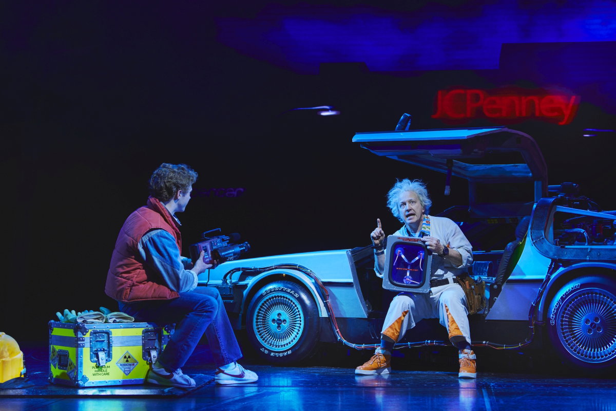 Zurück in die Zukunft - Das Musical Caden Brauch (Marty McFly) and Cory English (Doc Brown).