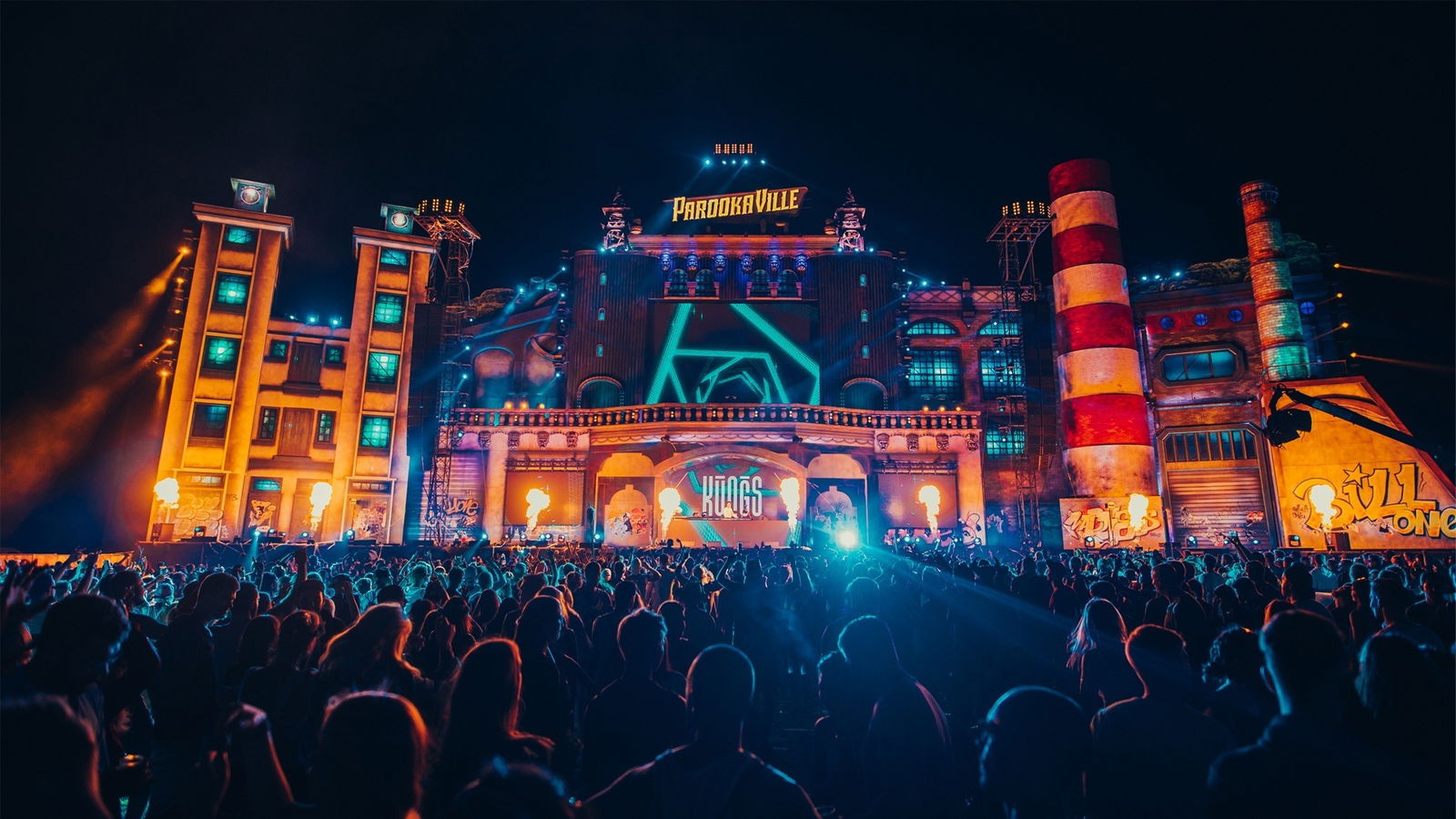 Parookaville Festival Bühne 2017 Main Stage Kungs Beleuchtung Publikum