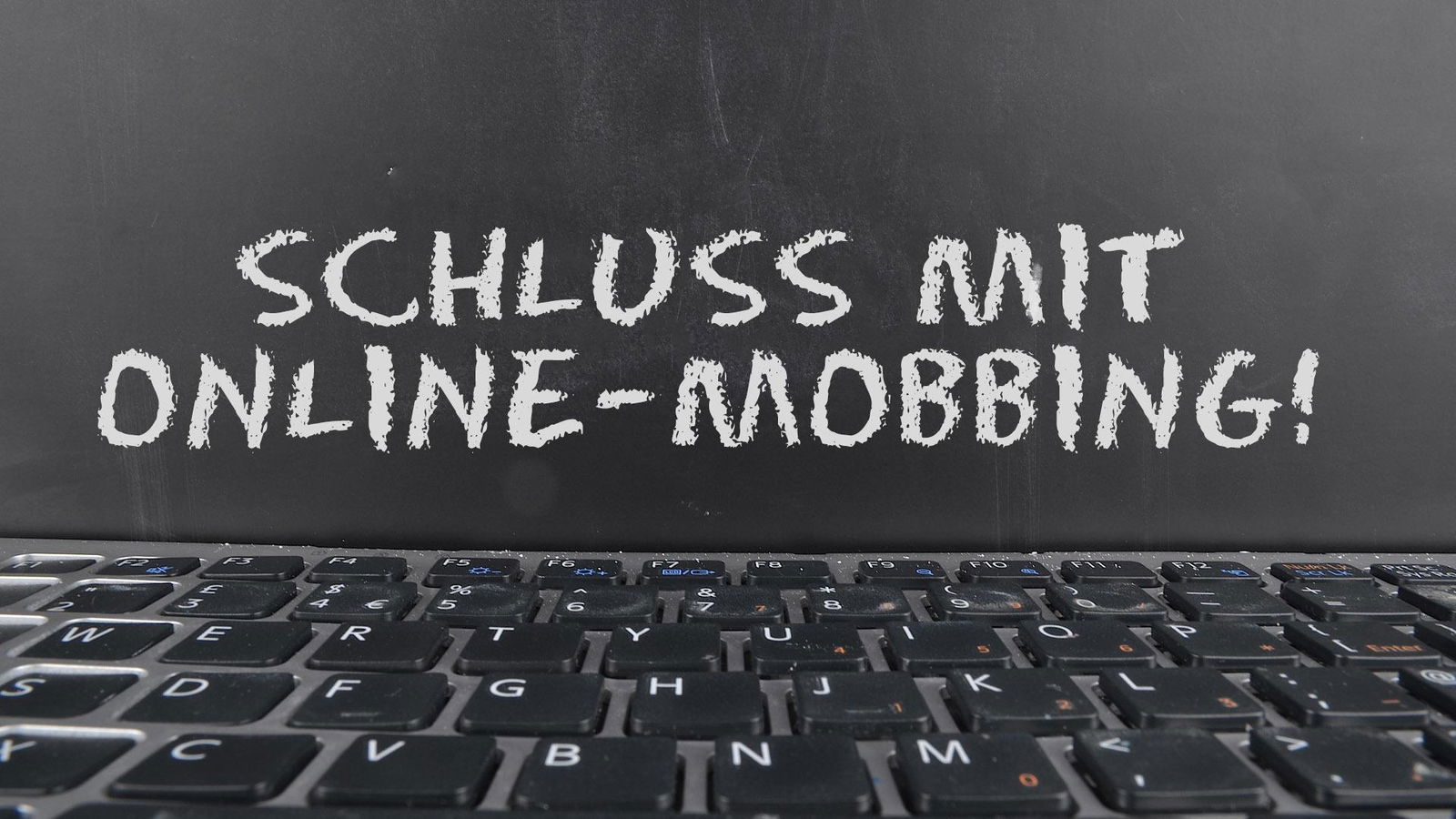 schluss mit online-mobbing. delta radio facebook live event mit elyas mbarek