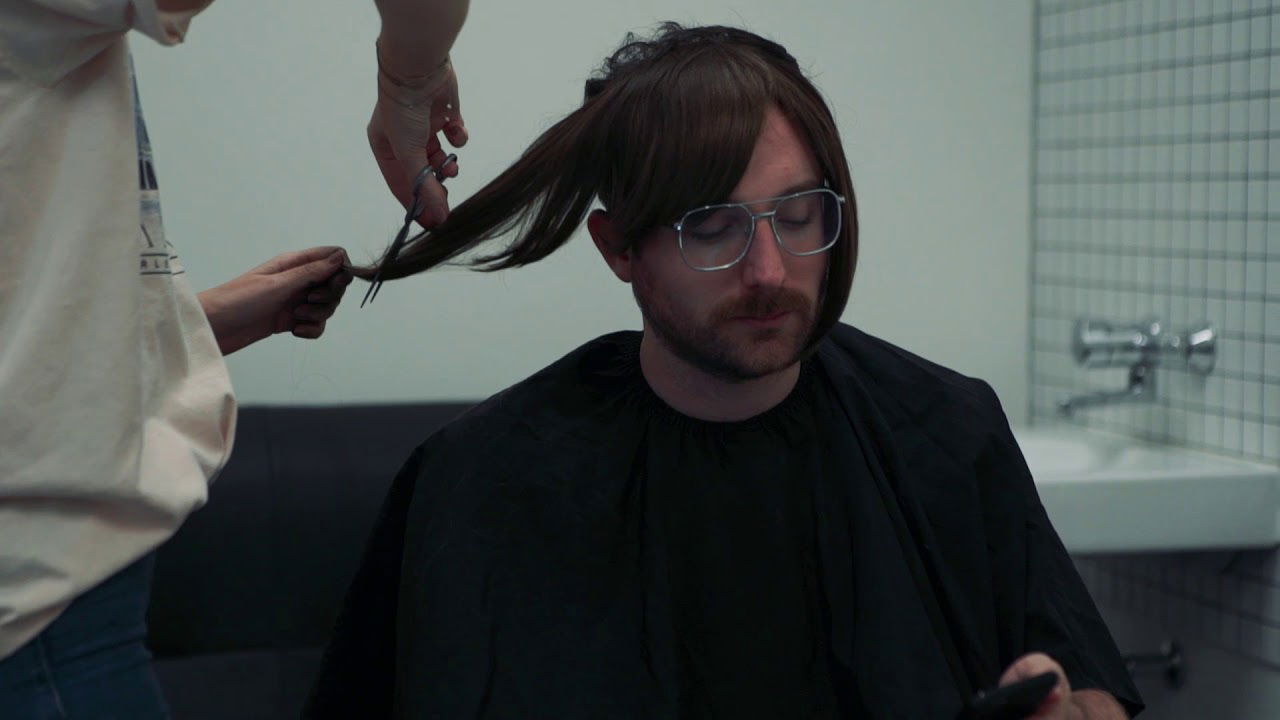 Kraftklub - Verkleidet als Straßenmusiker